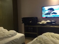 -迎商酒店(深圳罗湖火车站向西村地铁站店)