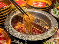 -牛YO寿喜烧·铁板烧和牛火锅自助(市府恒隆店)