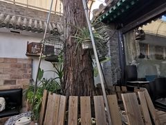 -脚下咖啡·CHILL酒馆(灵光东巷店)