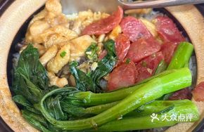 Lap Cheong Mushroom Chicken Claypot Rice