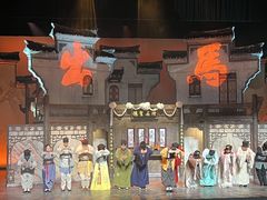 -虹桥艺术中心