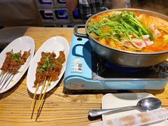 部队年糕澳洲肥牛火锅-花腰餐吧Bistro烧烤 傣味(传媒大学店)
