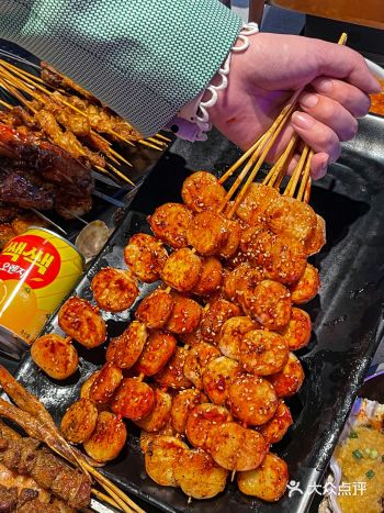 南京10年烧烤店人均50️提拉米苏才¥ 2.88