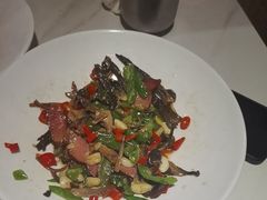 -赶海部落海鲜城(海阳路店)