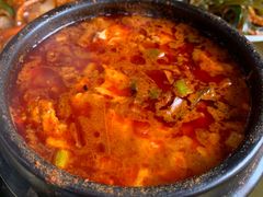 海鲜辣豆腐汤-牛信亭韩国料理·炭火烤肉(紫藤路店)