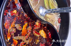 Classic Mom's Double-Flavor Hot Pot