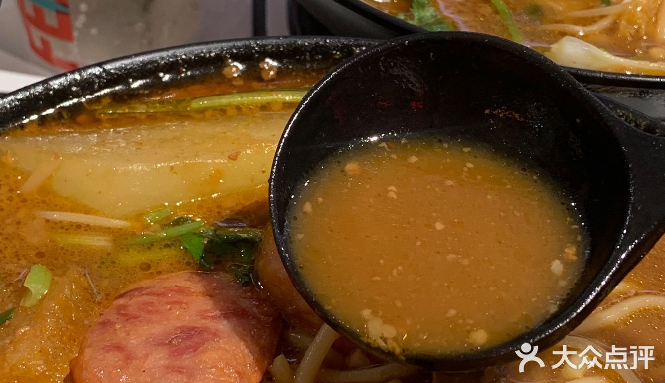 终于来打卡肥汁米蘭香港米线了 