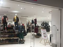 -优衣库(重庆星光时代广场店)
