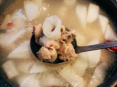 -香巴拉云南餐厅(华莱坞店)