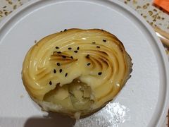 -小董哥烤串·爆汁大油边(故宫店)
