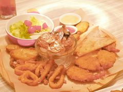 人气重磅拼盘-必胜客(富克斯流行广场店)