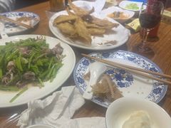 -方国老头包子·39年威海本地老字号•小船海鲜疙瘩汤
