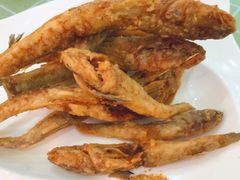干炸小海鱼-四海蒸鲜蒸汽海鲜自助(北戴河店)