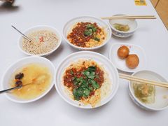 小汤圆-万县面馆(高笋塘店)