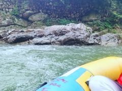 -安吉龙王山峡谷漂流