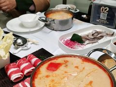 -红鼎豆捞·非遗鲍皇汤火锅(宝丰路店)