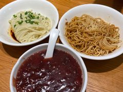 -诚铭记·虾仁汤包·成都小吃(融创店)
