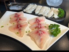 -鲜入唯煮·港式海鲜牛肉火锅(金宝街店)