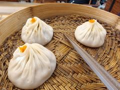 黑猪肉蟹粉小笼-笑来喜馄饨小笼工坊店(湖滨街店)