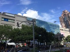 -家乐福(古北店)