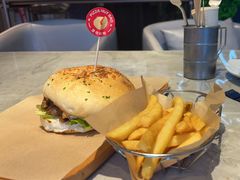 -必胜客(尹山湖歌林公园店)