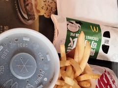 -麦当劳(鄂尔多斯机场店)