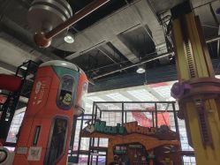 -欧酷世界动力星球(王府井奥莱UP TOWN店)