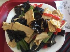 -来必堡(娄山关路店)