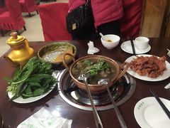 -银同牦牛肉火锅