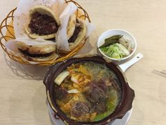 -闫家驴肉老店(华电一校店)