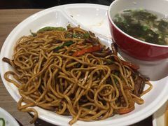 -牛吃草牛肉面(甬港南路店)