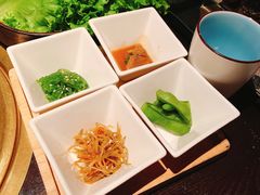-山川小町·极番烧肉(新地假日广场店)
