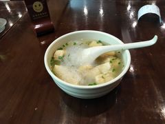 油豆腐百叶包汤-东泰祥生煎馆(陕西南路店)