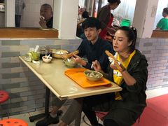 -张阿三馄饨店