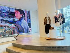 -URBAN REVIVO(上海中庚漫游城店)