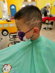 -爆米花儿童美发乐园