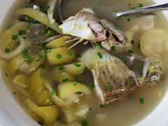 -黄记四更烤乳猪店