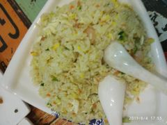 -扒虾小妹儿麻辣海鲜(宏图街店)