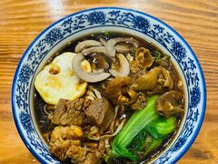 特色锅盖面(水晶肴肉+牛肉+肥肠＋腰花+鸡蛋)-苏渝轩锅盖面(润州万达广场店)