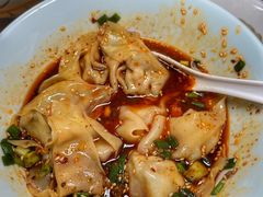 -李与白包子铺(桐梓林店)