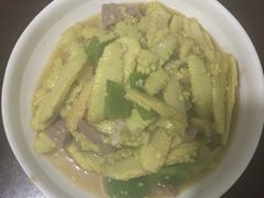 玉米头肉片-国生茶庄·地道农家菜团建活动