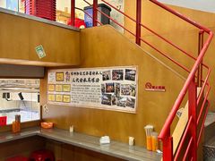 -柳州肥姨妈大骨螺蛳粉(万达中心店)