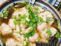招牌野馄炖-老谢野馄饨(延安路店)