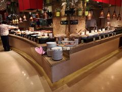 自助取餐区-咖啡苑自助餐厅·中国大饭店