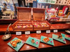 -雍容荟帝王蟹活龙虾展台自助(IFS黑金店)