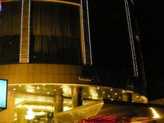 -武汉五月花大酒店(武昌火车站中南路地铁站店)