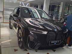 -上海宝信宝马4S店