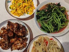 -鲸育宝宝月嫂(徐汇店)