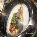 同事推荐来的，顺着导航很好找，门口有停车位，但不是很多
