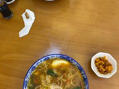 -邱芳粉店(迎宾大道旗舰店)